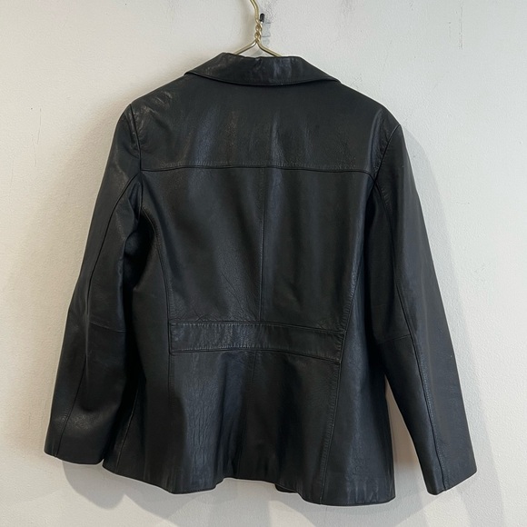 Wilson Leather Women's Black Leather
Button Up Collared Jacket Size: XL - Picture 3 of 7